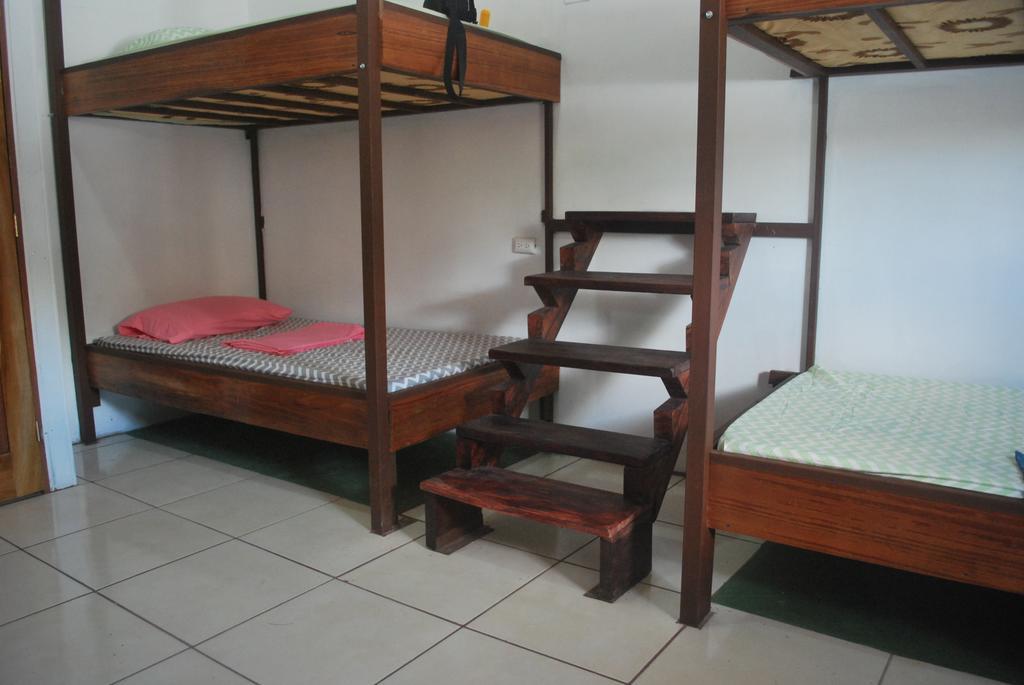 Passifloras Hostel Quepos Exteriér fotografie