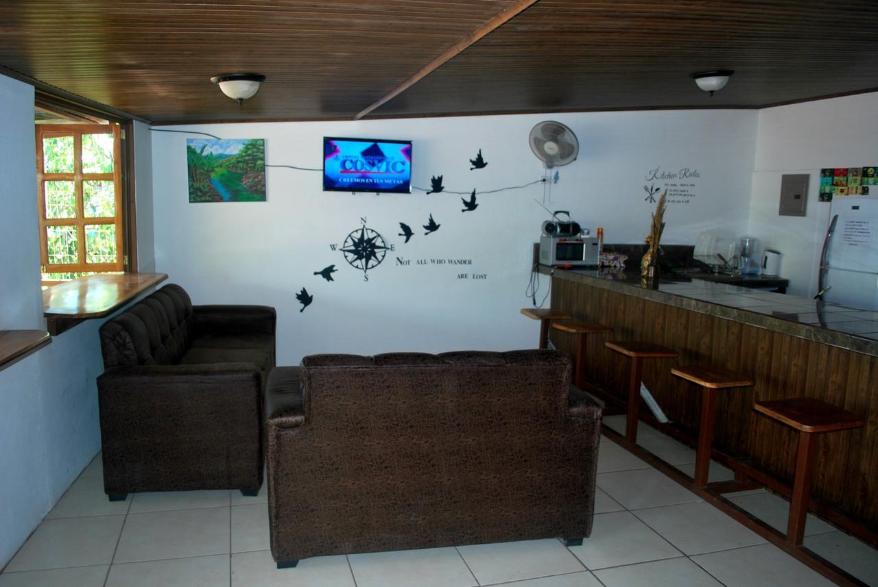 Passifloras Hostel Quepos Exteriér fotografie